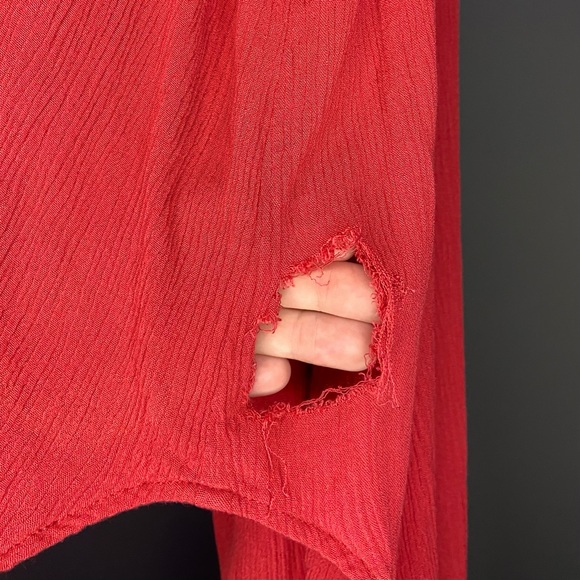 TORRID RED (CORAL) CRINKLED GAUZE CROCHET INSET LONGLINE KIMONO - Picture 5 of 7